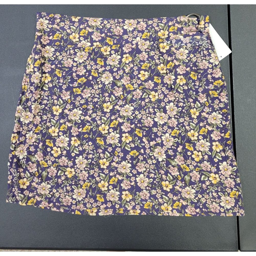 NWOT Elodie Skirt, Medium, Purple Floral